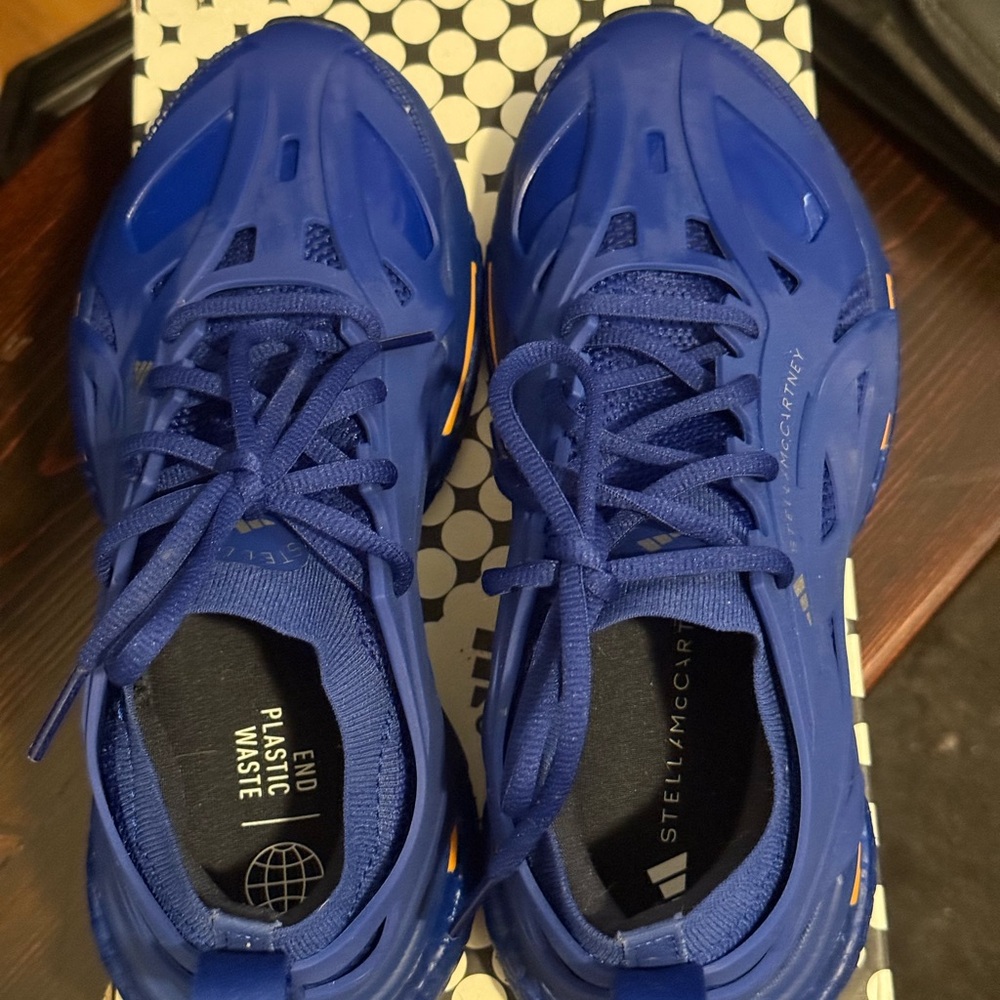 BNIB Stella McCartney Vibrant Blue Sneakers